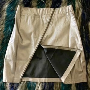 Faux leather silver mini skirt